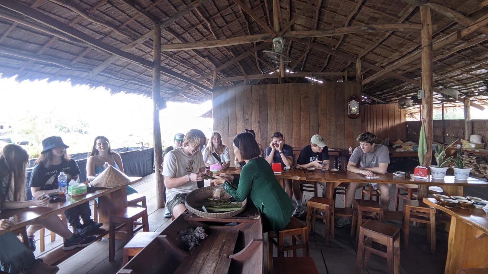 อโดรา เซ็นทรัล พาร์ค Hostel เกิ่นเทอ ภายนอก รูปภาพ