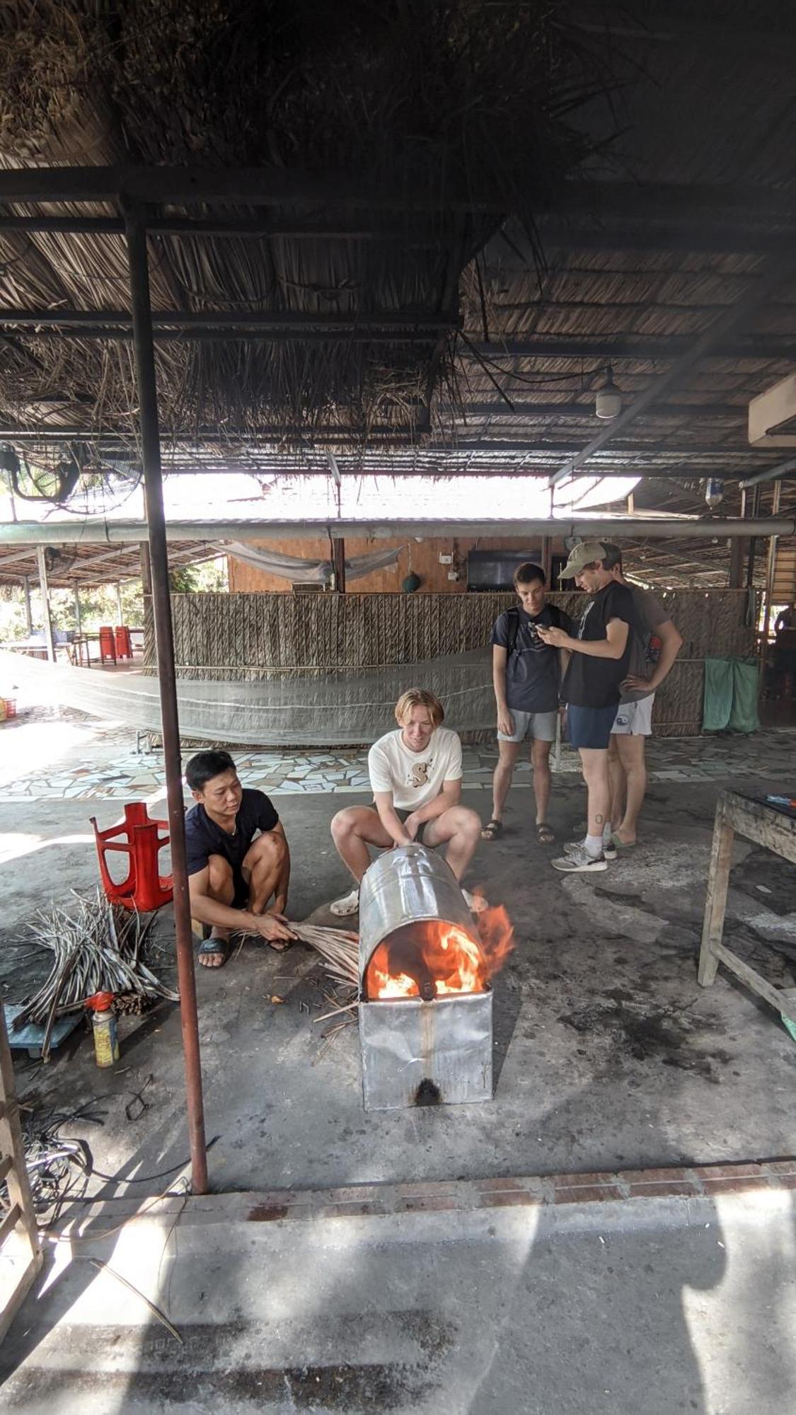 อโดรา เซ็นทรัล พาร์ค Hostel เกิ่นเทอ ภายนอก รูปภาพ