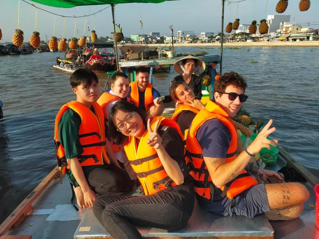 อโดรา เซ็นทรัล พาร์ค Hostel เกิ่นเทอ ภายนอก รูปภาพ